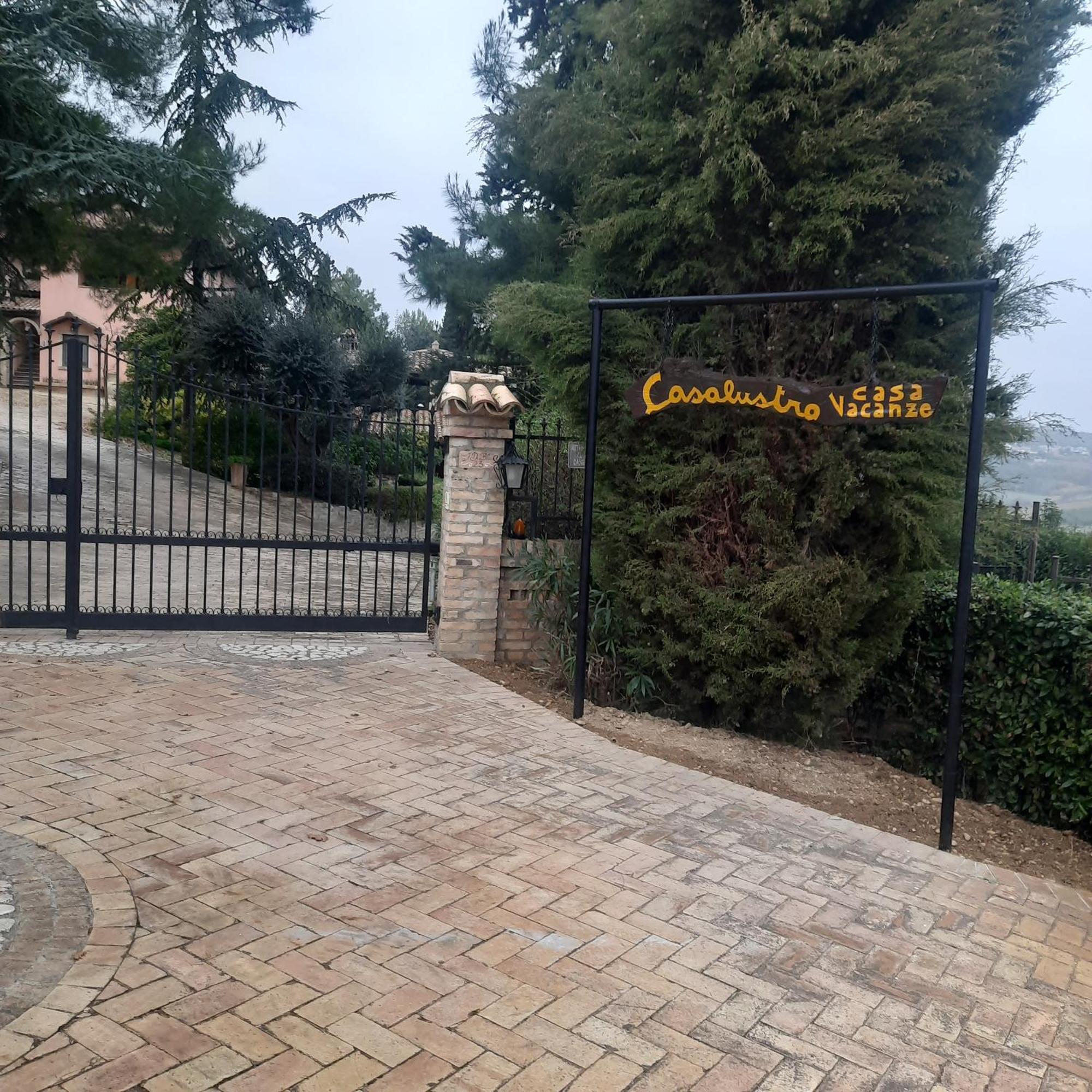 Casalustro Villa Чита' Сант'Анджело Екстериор снимка